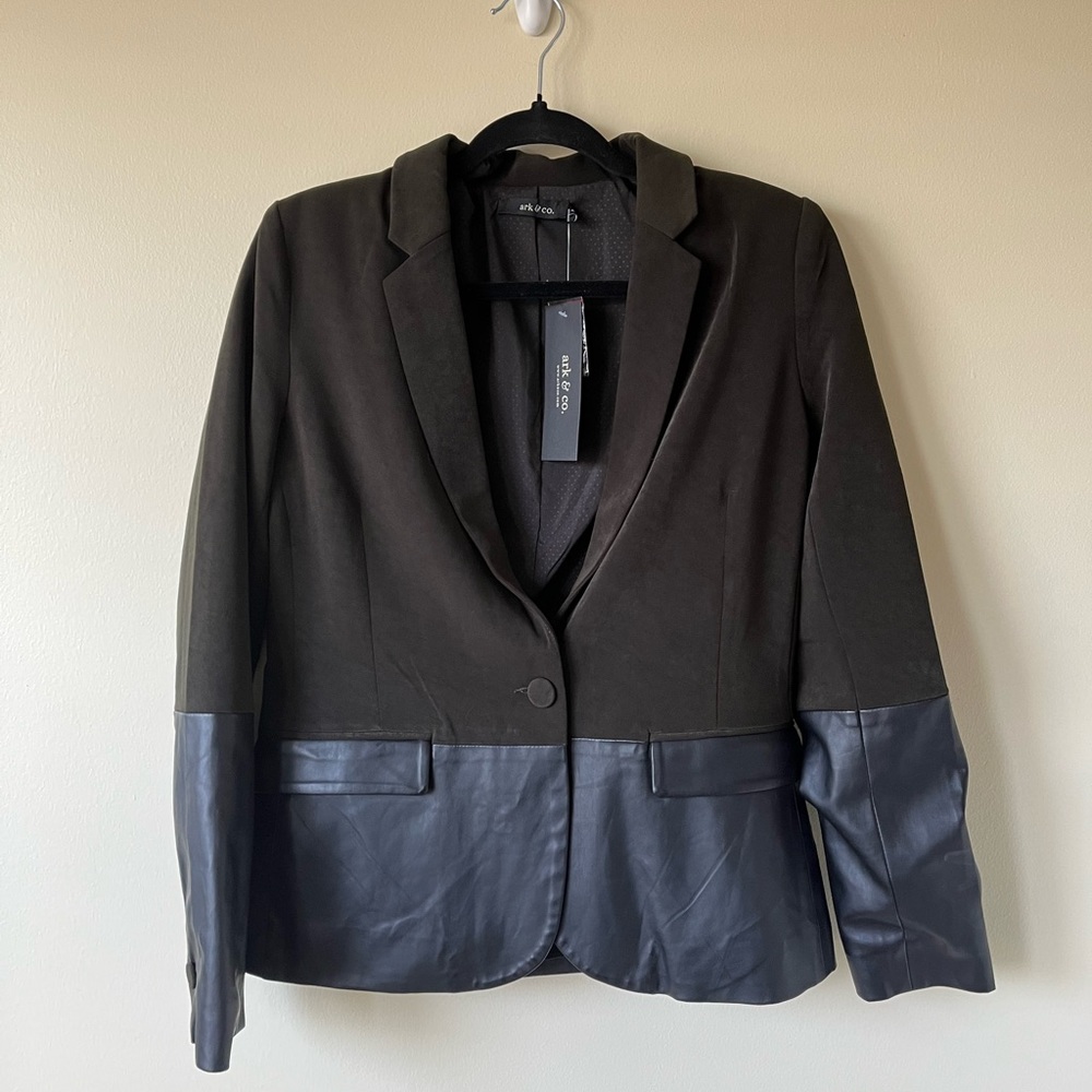 Womens Blazer Green and Black Size Medium New With Tags
